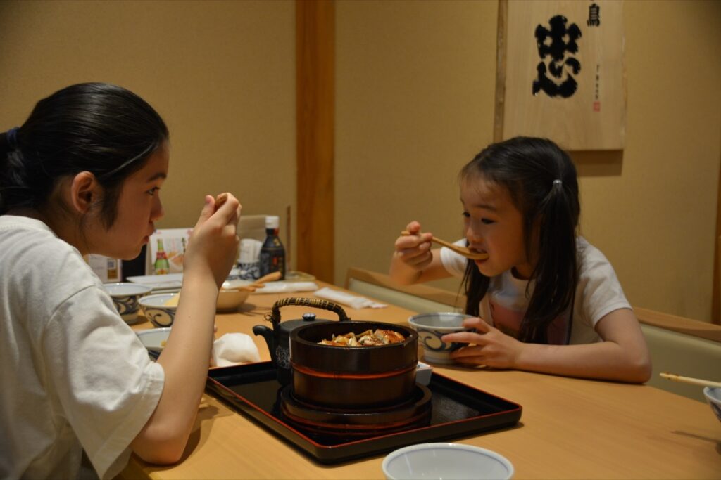 出典:鮒忠「うなぎの未来を考える日 普及推進委委員会」 食育イベント 「第10回 うなぎ ふれあい祭り」より